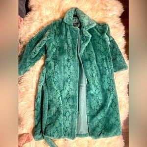 FURR JACKET IN GREEN